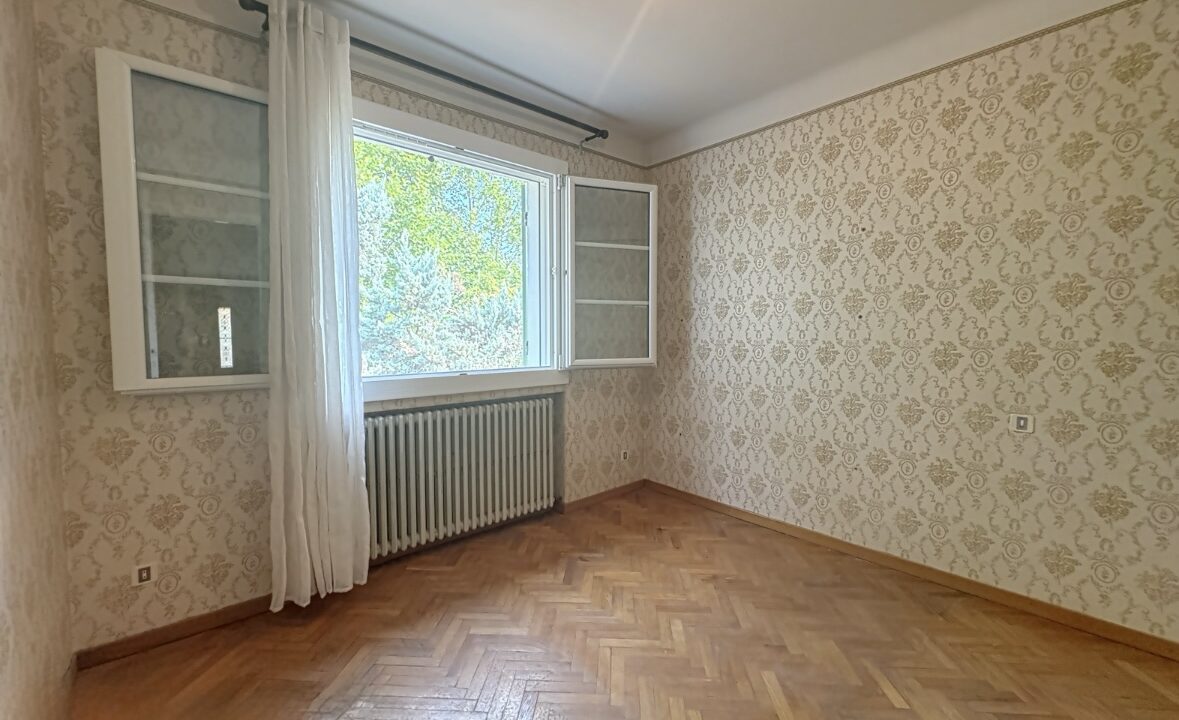 5 CHAMBRE